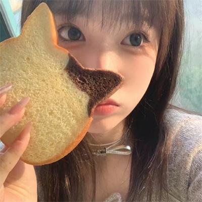 正面全裸